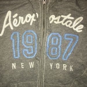 💙 Zip-up hoodie that's great for Spring 💙